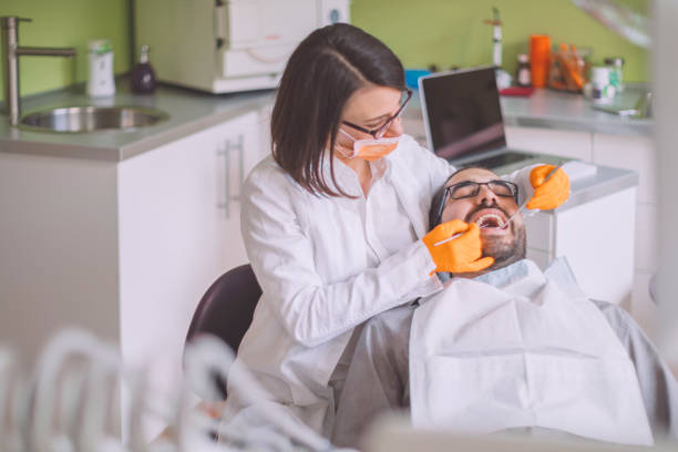 Best Weekend Emergency Dentist in Rossvle, IL